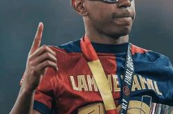 开云体育下载-巴萨青训球员脱颖而出，成为焦点人物