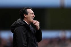 开云平台-球员个人出色表现引发球迷尖叫欢呼