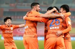 开云体育官网-包含鲁能再战泰达，争取客场胜利扭转不利局面的词条