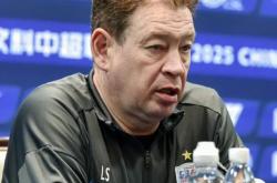 开云体育下载-诺里奇城客场遭遇挑战主帅战术视角的简单介绍