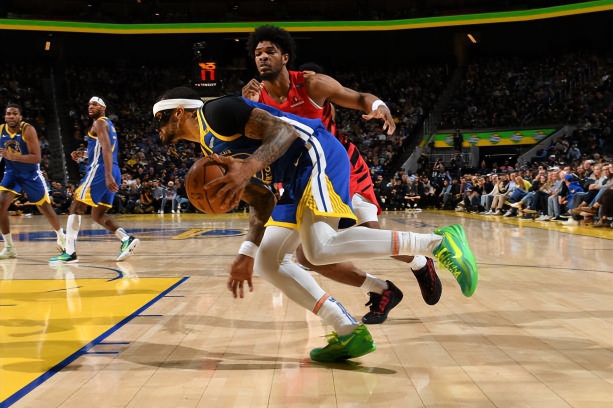 包含点评:勇士后场拦截能力强大,引领球队连胜的词条 包含点评:勇士后场拦截能力强大,引领球队连胜的词条