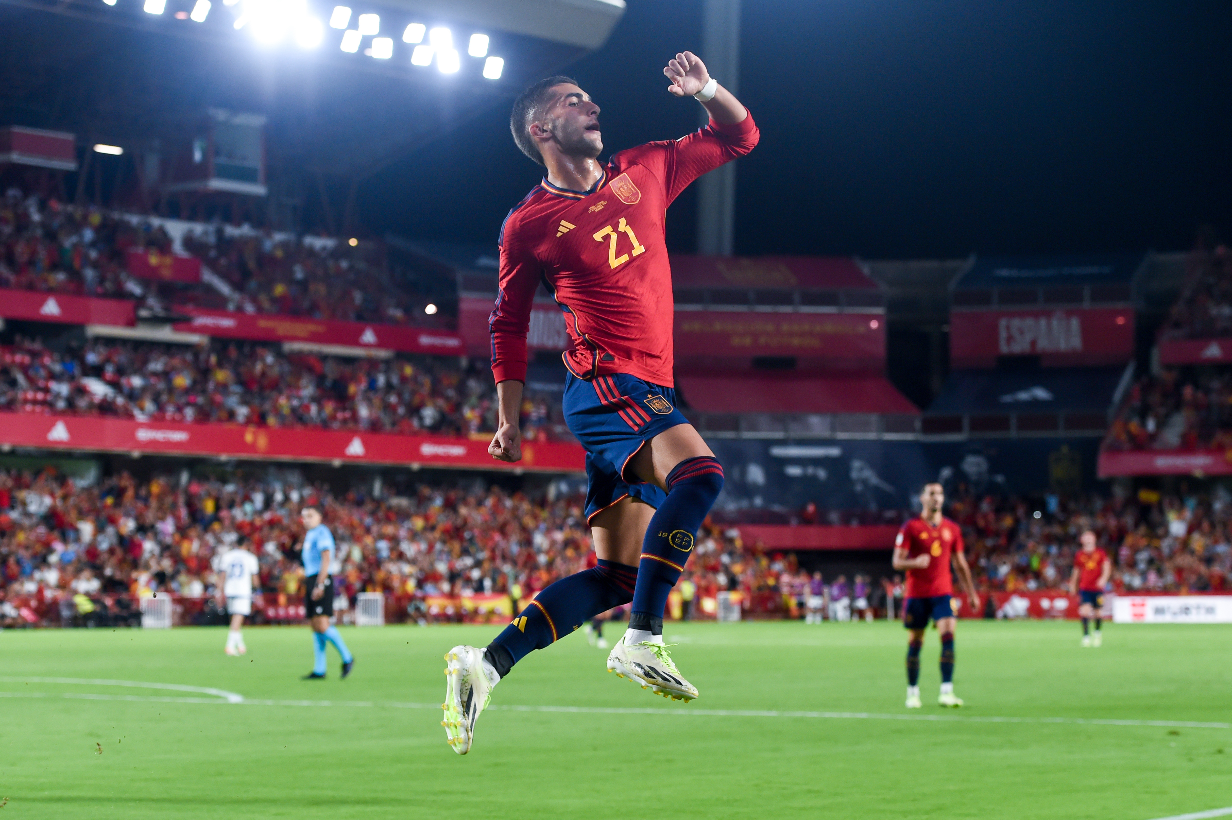 比利时队欧预赛后继续保持不败,领跑小组的简单介绍 比利时队欧预赛后继续保持不败,领跑小组的简单介绍