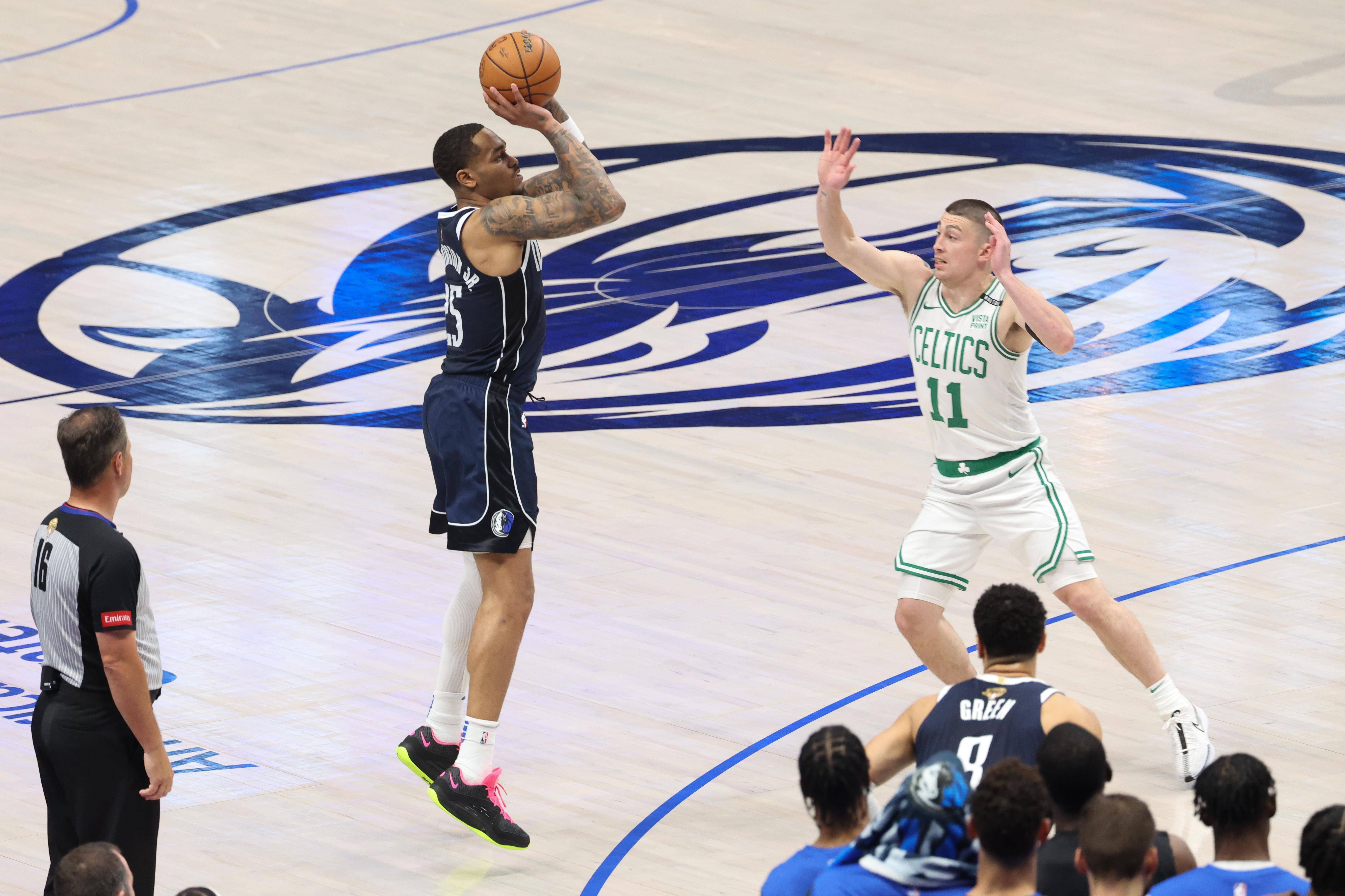 独行侠客场不敌凯尔特人,遭遇失利的简单介绍 独行侠客场不敌凯尔特人,遭遇失利的简单介绍